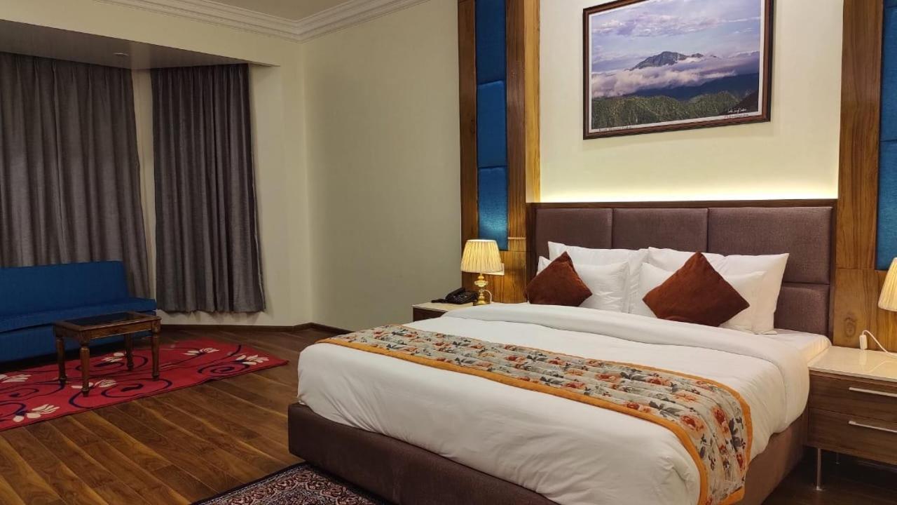 Hotel Woodpark Shimla Esterno foto