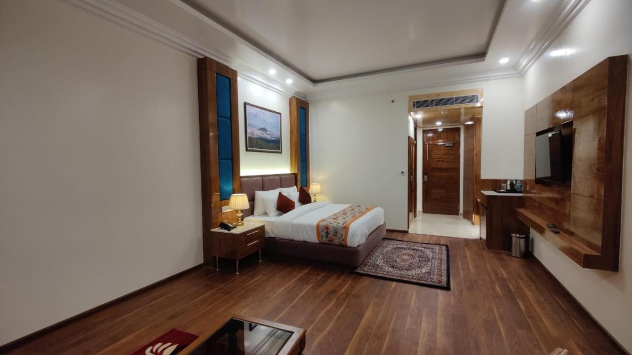 Hotel Woodpark Shimla Esterno foto
