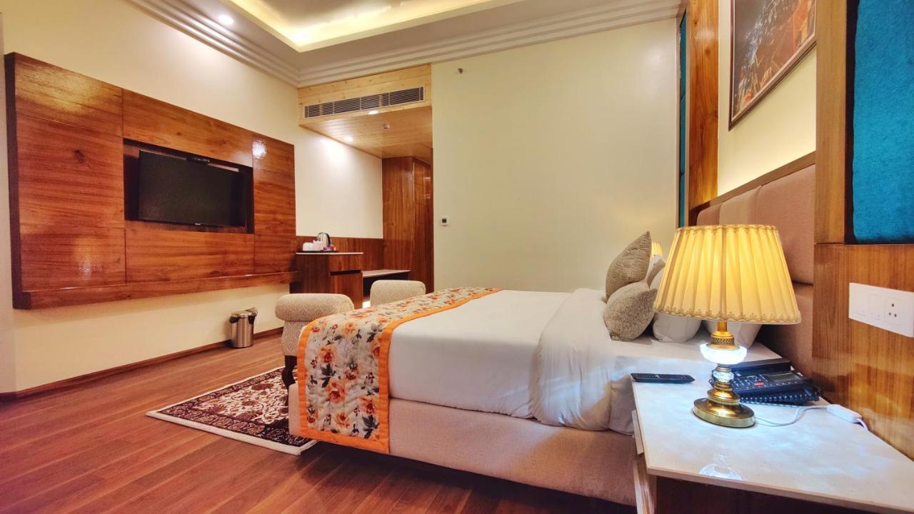 Hotel Woodpark Shimla Esterno foto