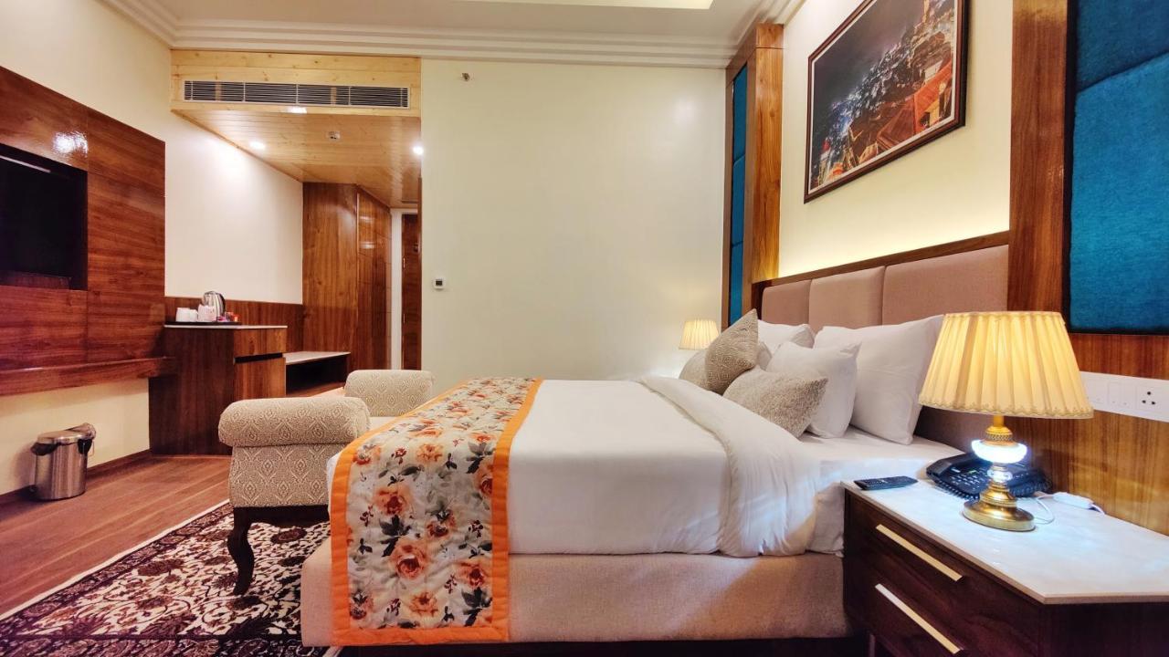 Hotel Woodpark Shimla Esterno foto