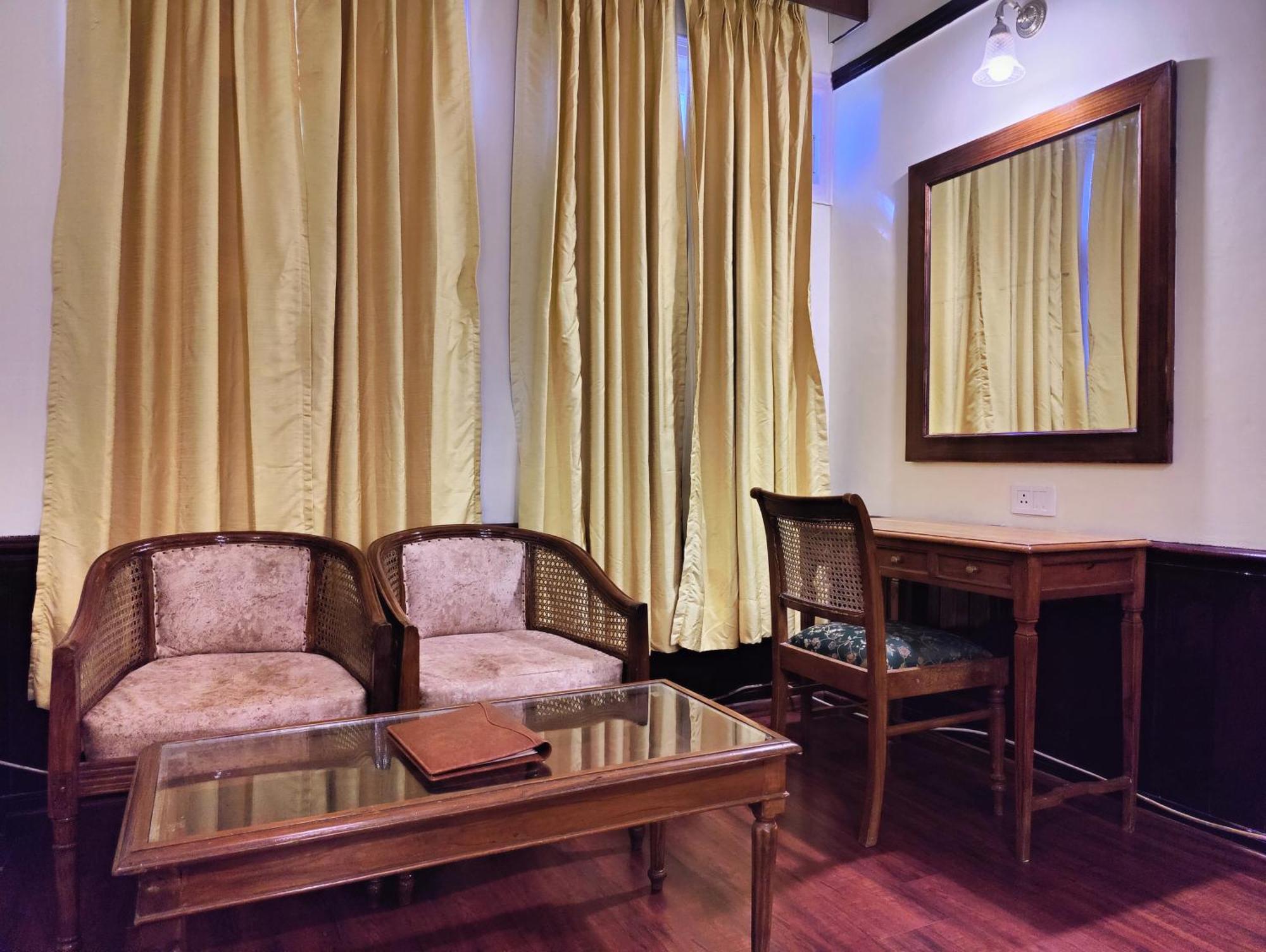 Hotel Woodpark Shimla Esterno foto